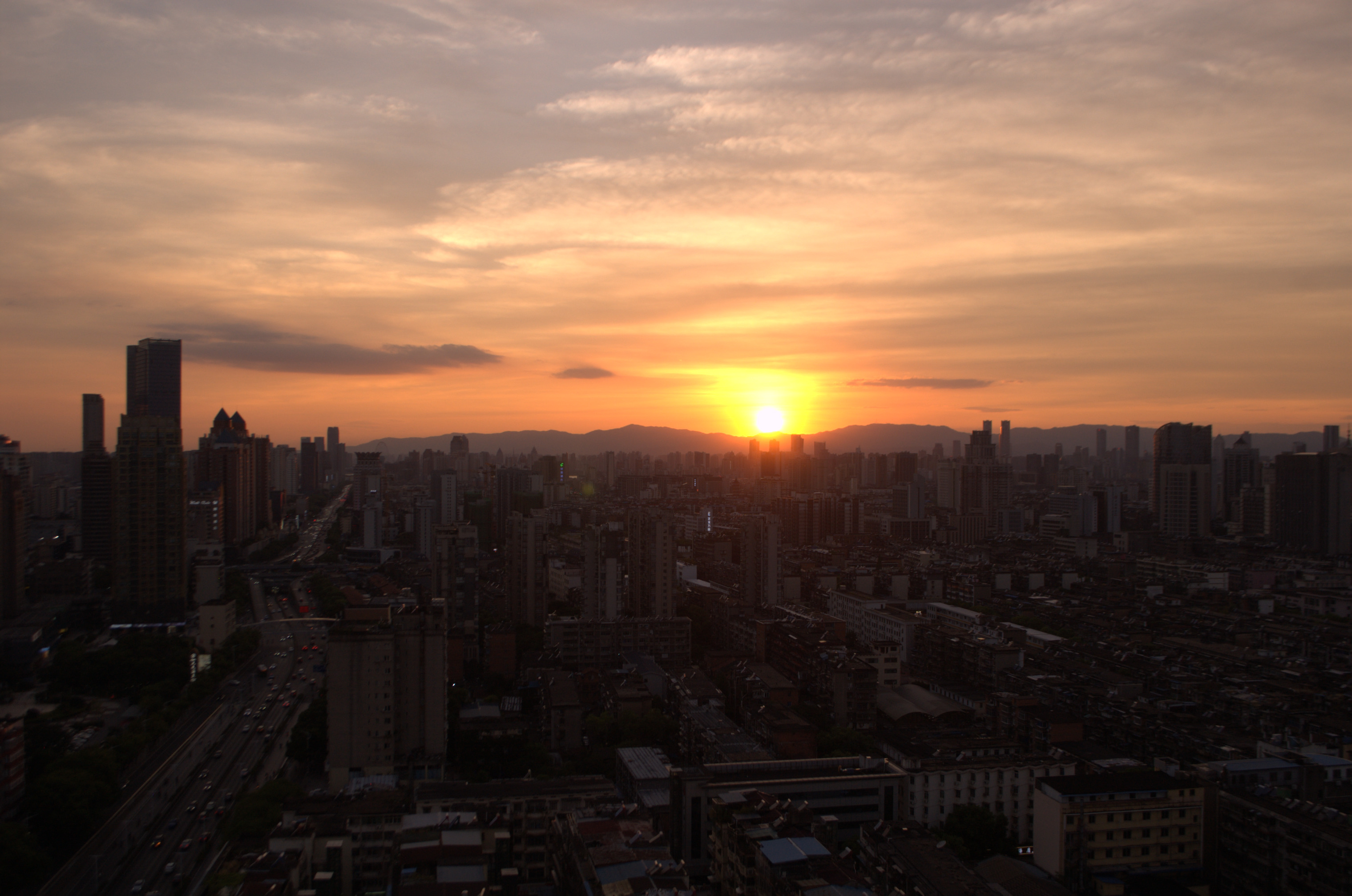 模糊不清的摩天轮